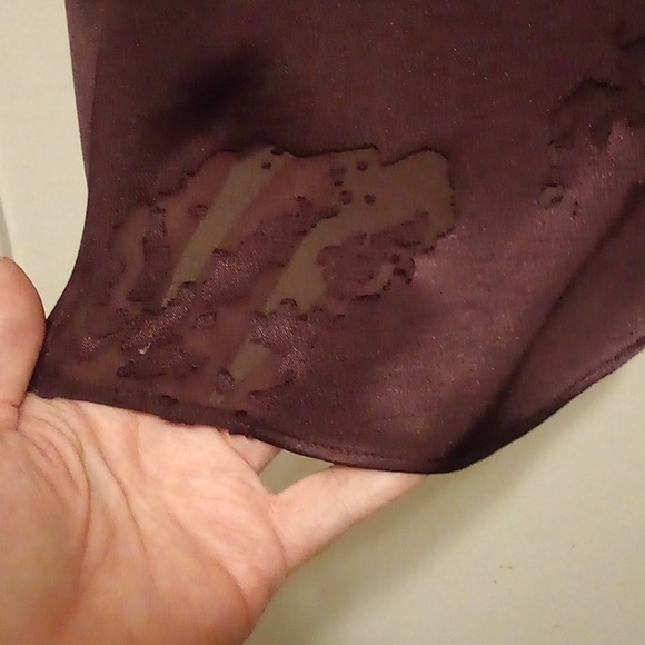 NWT - DKNY ARTISAN CHIC Dark Wine Sleeveless Blouse - Size Large - Picture 9 of 11